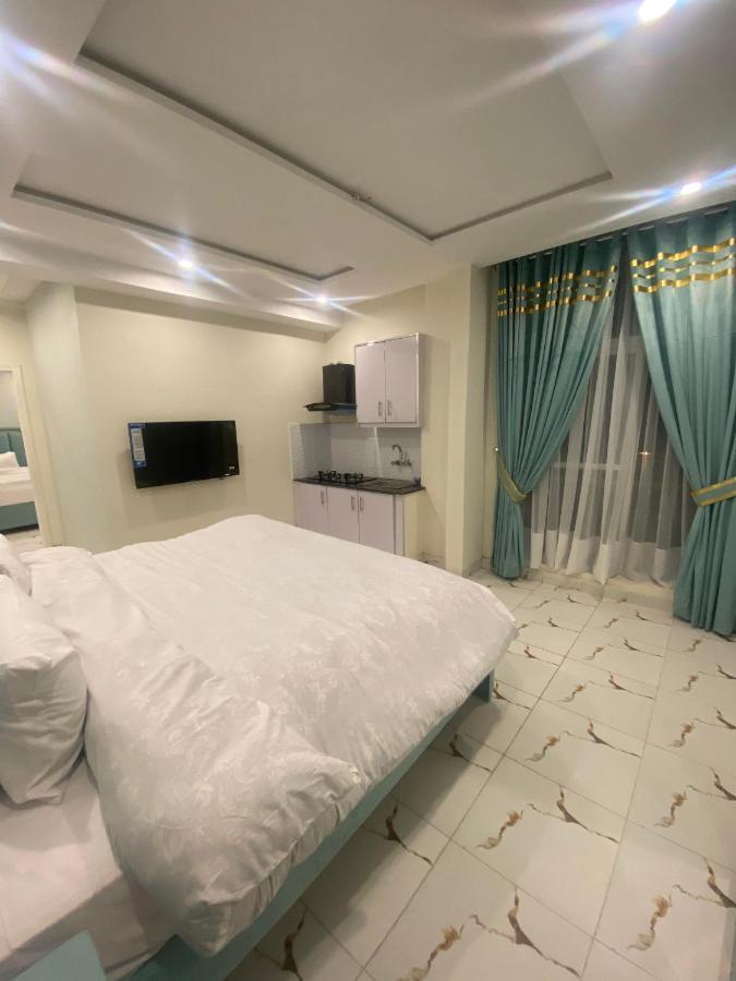 Luxe Suites Bahria Town Lahore Luaran gambar