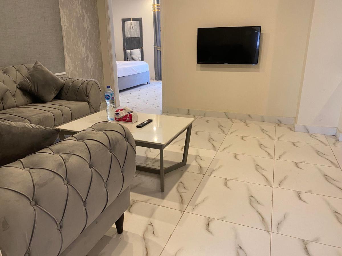 Luxe Suites Bahria Town Lahore Luaran gambar