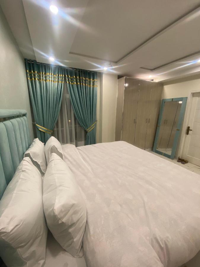 Luxe Suites Bahria Town Lahore Luaran gambar