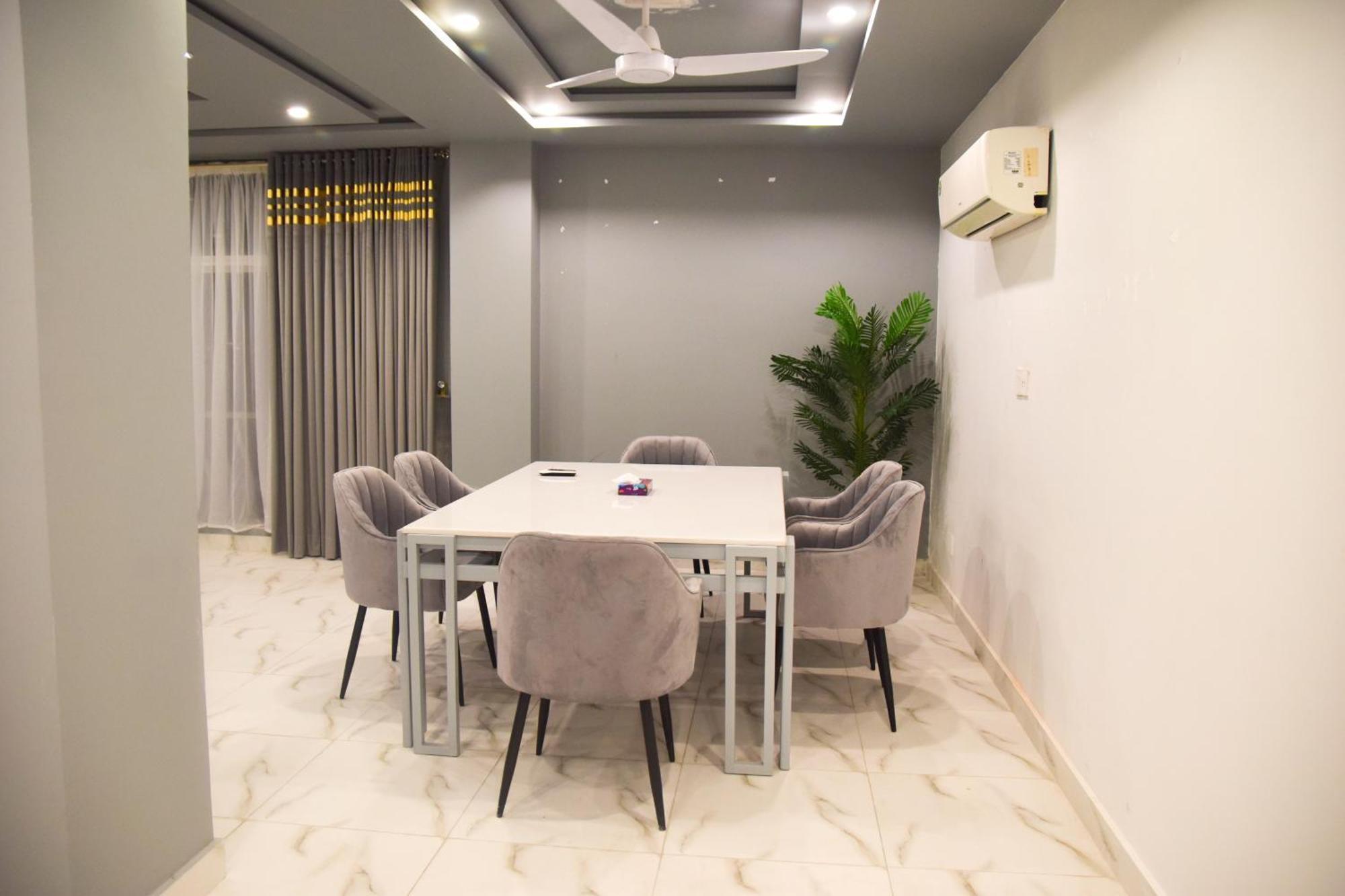 Luxe Suites Bahria Town Lahore Luaran gambar